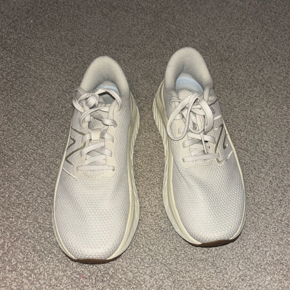 New Balance Sneakers - Picture 4 of 6